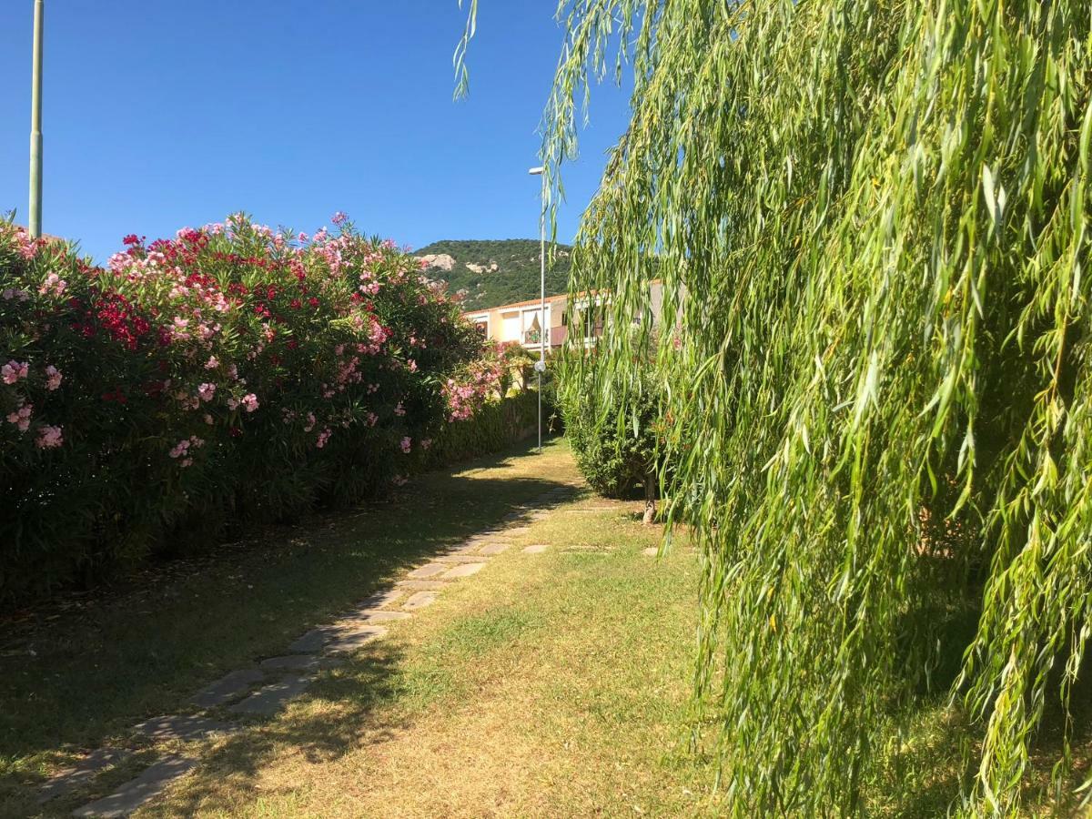 Bilocali Residenza Mediterranea Cannigione Exteriér fotografie